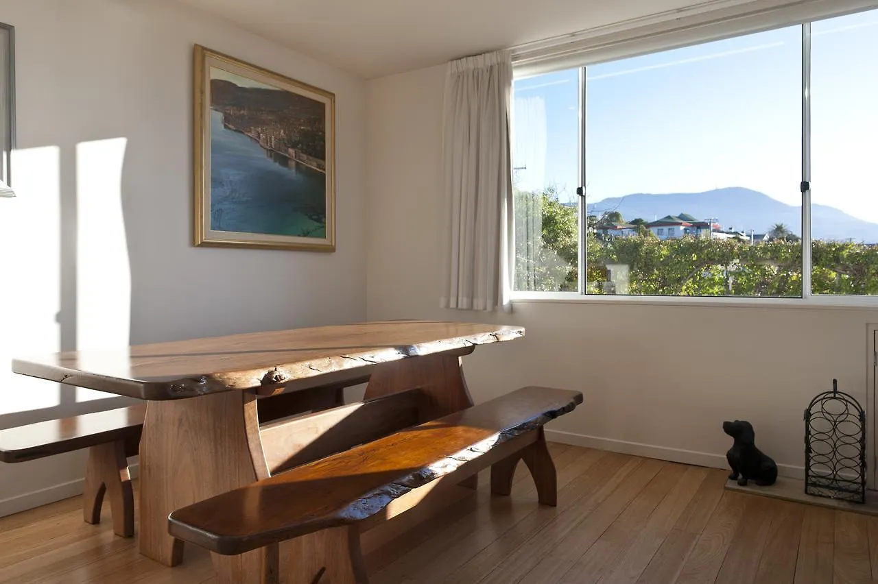 567 Sandy Bay Hobart Australie